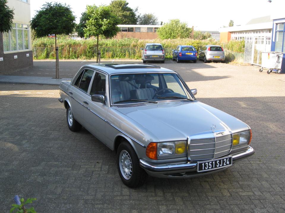 Mercedes-Benz Mercedes-Benz